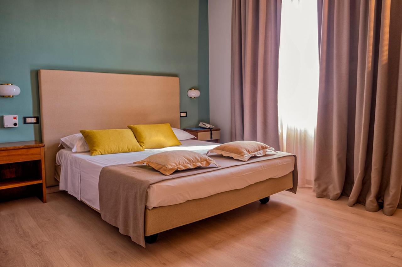Albergo Cerchi Тортона Екстер'єр фото
